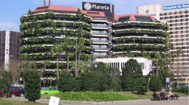 La sede de Editorial Planeta en Barcelona fue trasladada a Madrid (Foto extraída de Infobae)