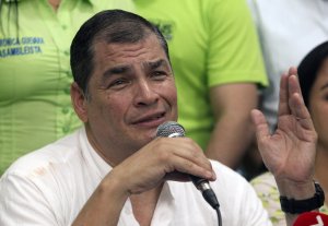 ¡Qué descarado! La canción que le dedicó Rafael Correa al presidente Lenín Moreno (Video)