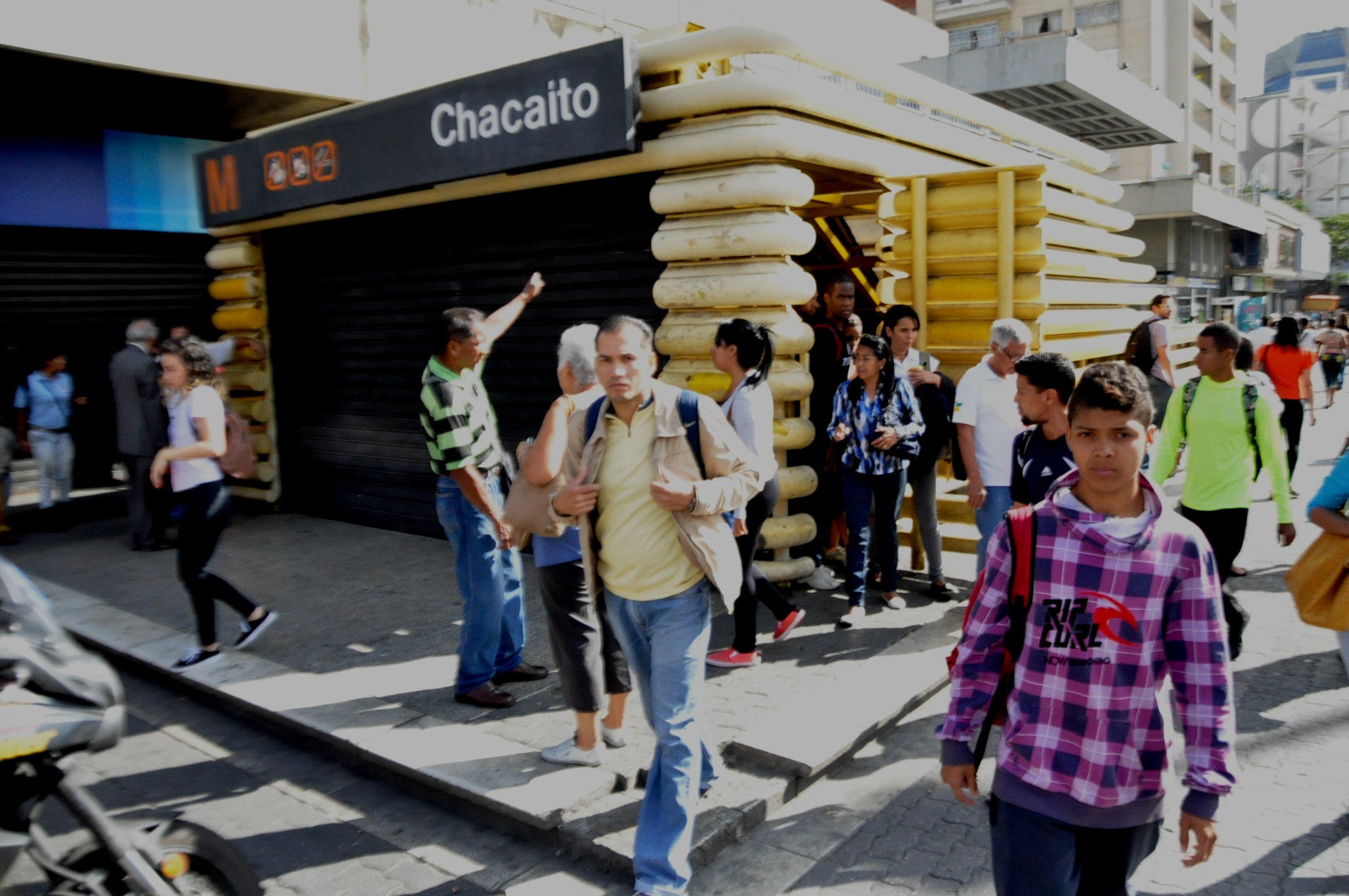 Reportan cuatro detonaciones en la estación Chacaíto del Metro de Caracas este #9Mar