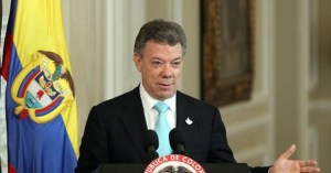 Santos publica declaración de renta tras figurar en los Paradise Papers