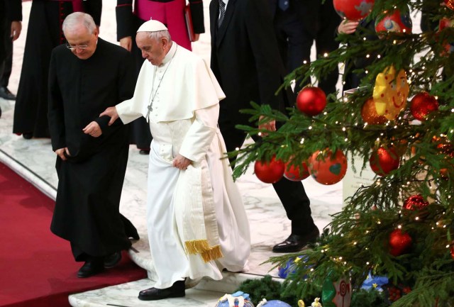 Pope Francis leads a special audience for a delegation of donors of the Christmas tree and the nativity scene set up in Saint Peter's square at the Vatican, December 7, 2017. REUTERS/Alessandro Bianchi