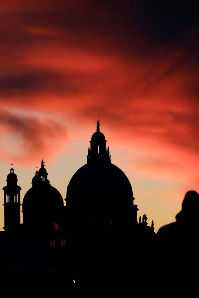 Santa Maria della Salute basilica (Basilica of Our Lady of Health) is seen during a sunset in Venice, Italy December 16, 2017. Picture taken December 16, 2017. REUTERS/Manuel Silvestri