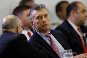 Macri asegura que Argentina está lejos de una crisis como la de 2001