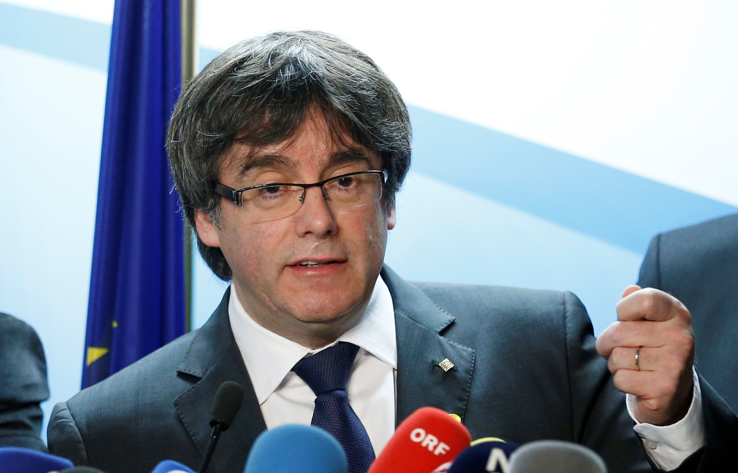 Puigdemont convoca este lunes en Bruselas a diputados independentistas