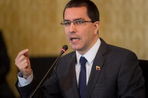 Gobierno de Maduro “evaluará” continuidad del diálogo con la oposición