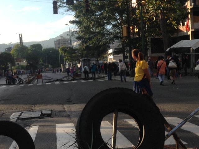 Protesta por Clap en la Urbina / Foto: @amandagomezn