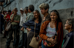 Para los venezolanos, huir de la crisis significa comenzar desde cero, incluso a los 90 años
