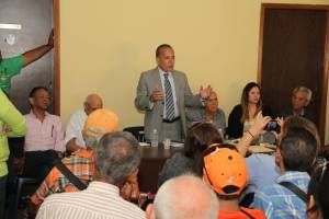 Manuel Rosales reafirmó su compromiso con los empleados y obreros del Ejecutivo Regional