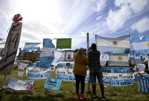 Diputada argentina denuncia irregularidades en reparación de submarinos