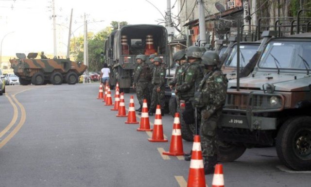 Fuerzas Armadas en operación  - Paulo Nicolella / Agencia O Globo