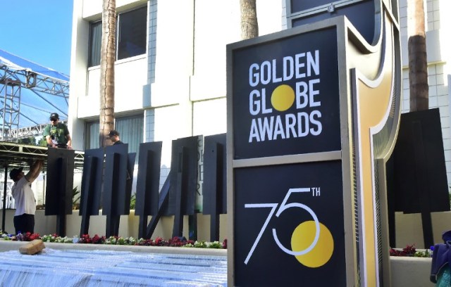 Preparations are underway at the Beverly Hilton Hotel on January 5, 2018 in Beverly Hills, California for the 75th Annual Golden Globes Awards. / AFP PHOTO / FREDERIC J. BROWN