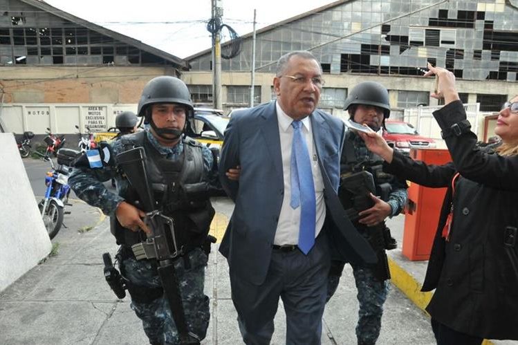 Arrestan a expresidente del Congreso de Guatemala por red de plazas fantasmas