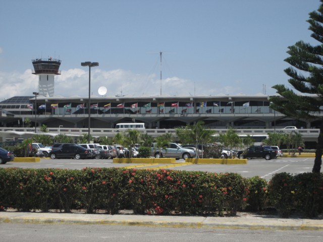 Imagen de archivo de un aeropuerto en Santo Domingo (foto: aeropuertos.net)
