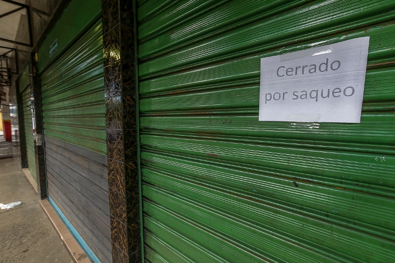 Por miedo ante ola de saqueos cierran más negocios en Ciudad Guayana