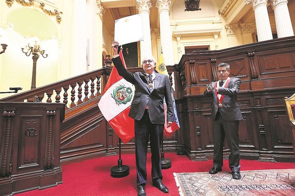 Presidente del Congreso de Perú pedirá que se niegue entrada de Maduro a su país