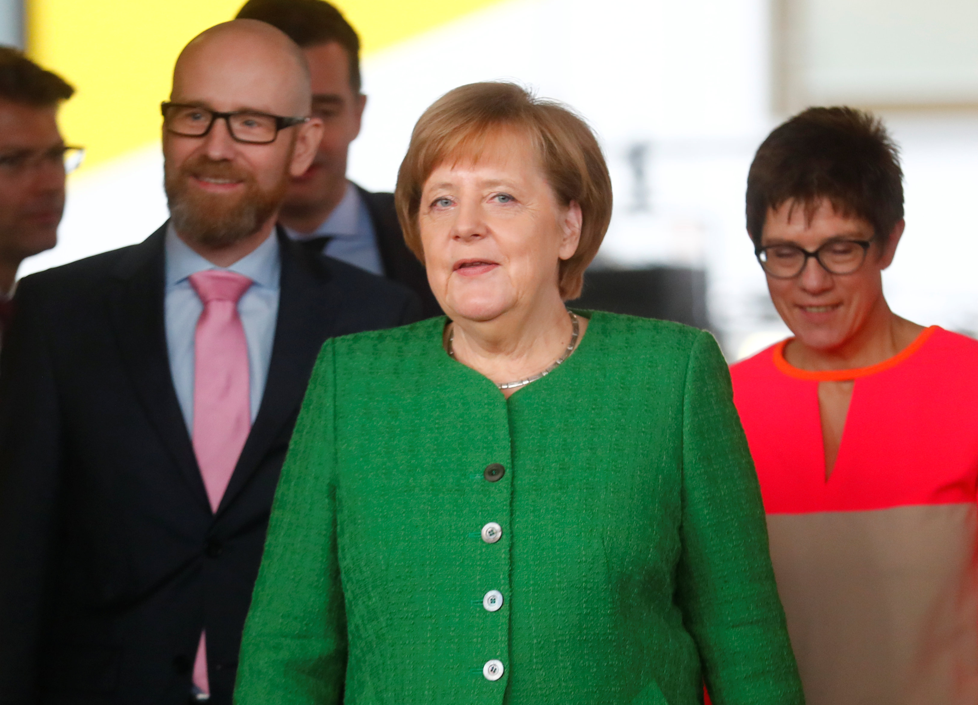 Merkel nombra a Kramp-Karrenbauer como número 2 del partido y posible sucesora