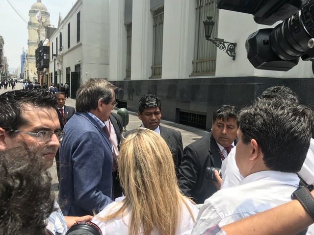 Congresista Jorge del Castillo recibió a venezolanos que entregarán documento a representantes del Grupo de Lima