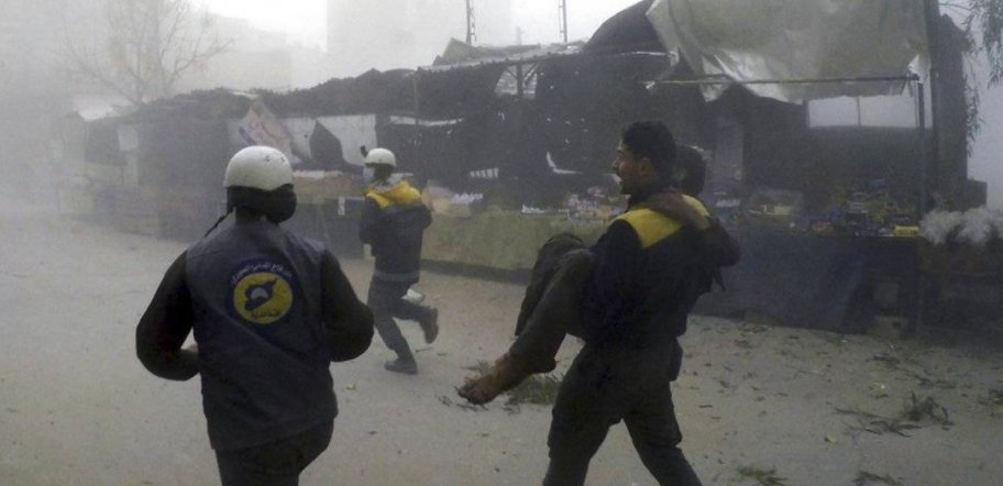 Aumentan a 54 los muertos por ataques contra feudo opositor cerca de Damasco