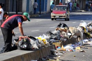 José Guerra: En Venezuela los pobres y clase media no pueden comer