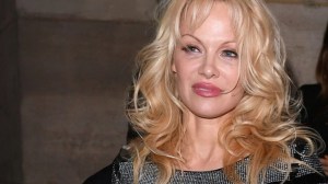 Pamela Anderson reveló que Sylvester Stallone le ofreció “una casa y un carro” a cambio de ser su “chica”