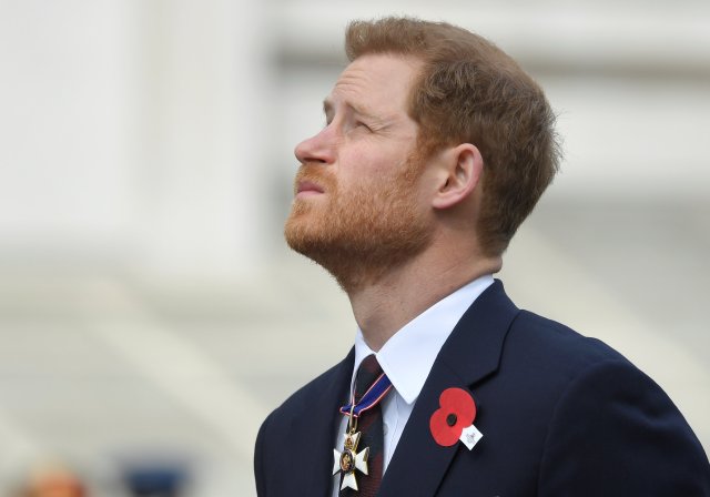 El Príncipe Harry de Gran Bretaña asiste a las conmemoraciones del Día ANZAC en el Cenotafio en Westminster, Londres, el 25 de abril de 2018. REUTERS / Toby Melville