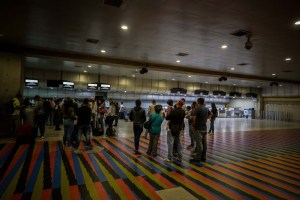 Hasta con 30 pasajeros llegan vuelos internacionales a Maiquetía