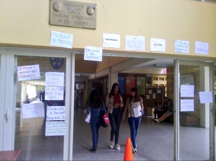 Carrera de bioanálisis en el ULA podría cerrar por la escasez de insumos (FOTOS)