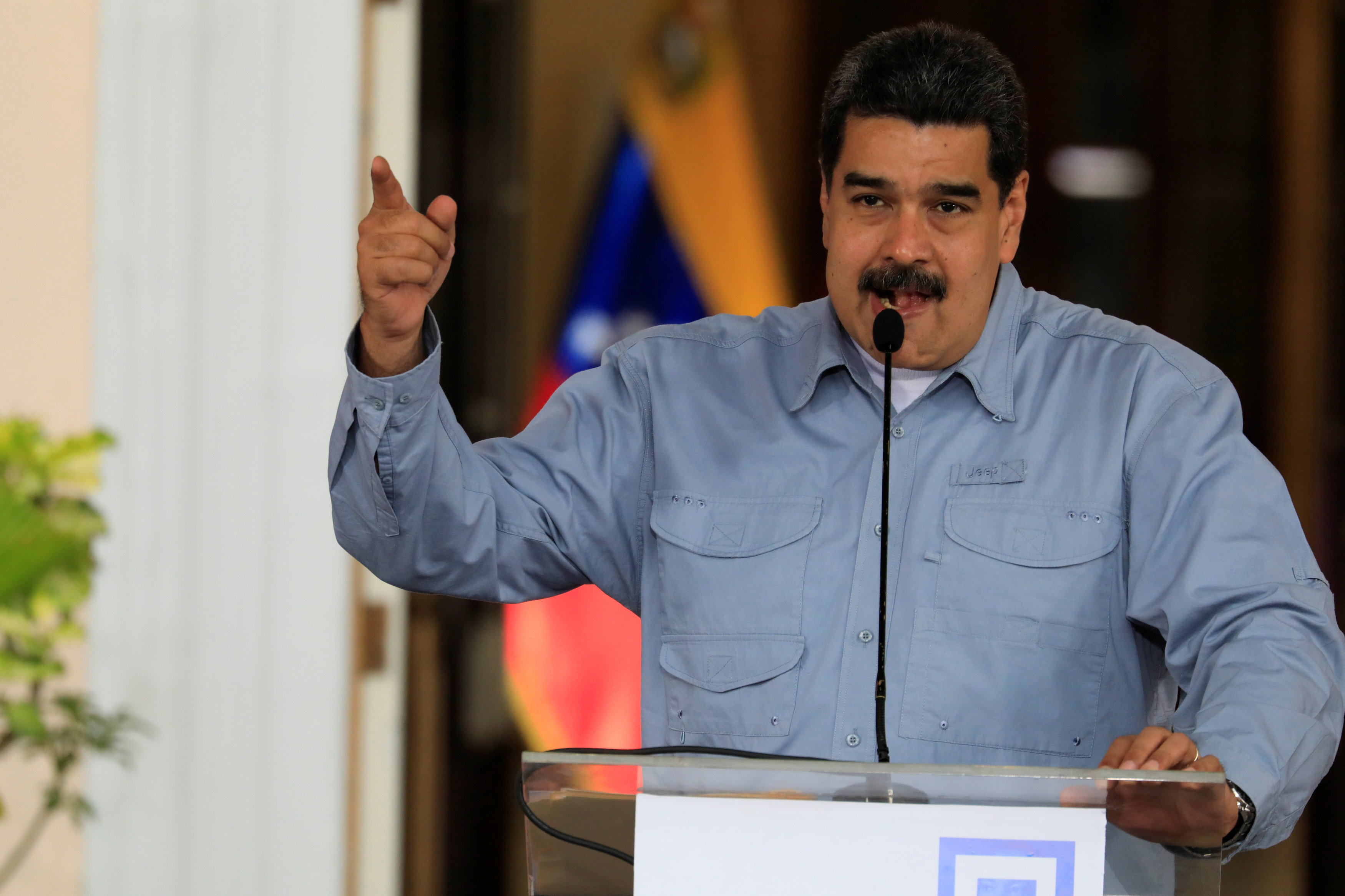 ¡Bozal y circo! Maduro anuncia Bono de Talento Nacional