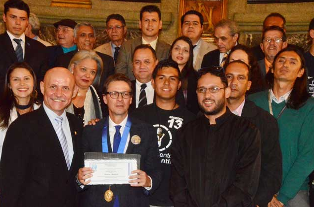 Mario Bonucci, Rector de la ULA; Lorenzo Mendoza, presidente de Empresas Polar; el secretario general de Gobierno, Arquímides Fajardo, junto a otras autoridades de la universidad (Foto: OCI / William Muñoz - Diario Los Andes)