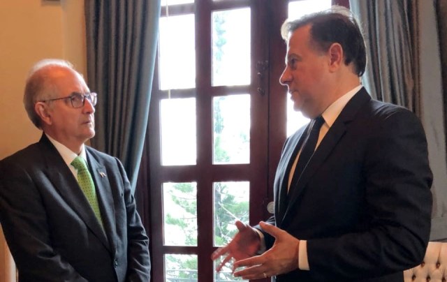 Antonio Ledezma y el presidente de Panamá, Juan Carlos Varela // Foto Prensa