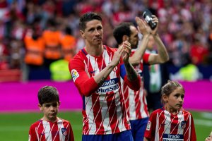 Atlético y Eibar empataron en la despedida de Fernando Torres