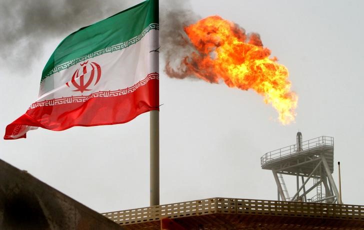 Irán dice que acuerdo de la Opep no especificó en cuánto aumentará producción de crudo