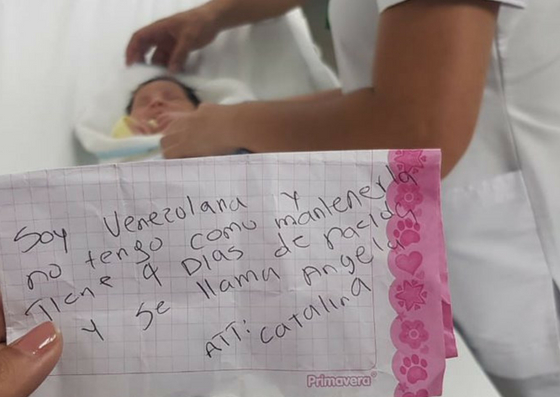 Bebé venezolana fue abandonada en una calle de Cúcuta junto con una nota / Maryerlin Villanueva