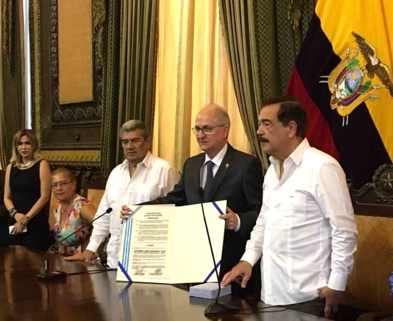 Ledezma en Ecuador: Mediadores deben ayudar a definir términos de salida de Maduro cuanto antes