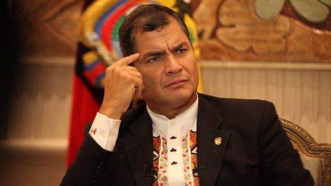 Dos periodistas explican por qué Rafael Correa “terminó ahogado en su propio ego”