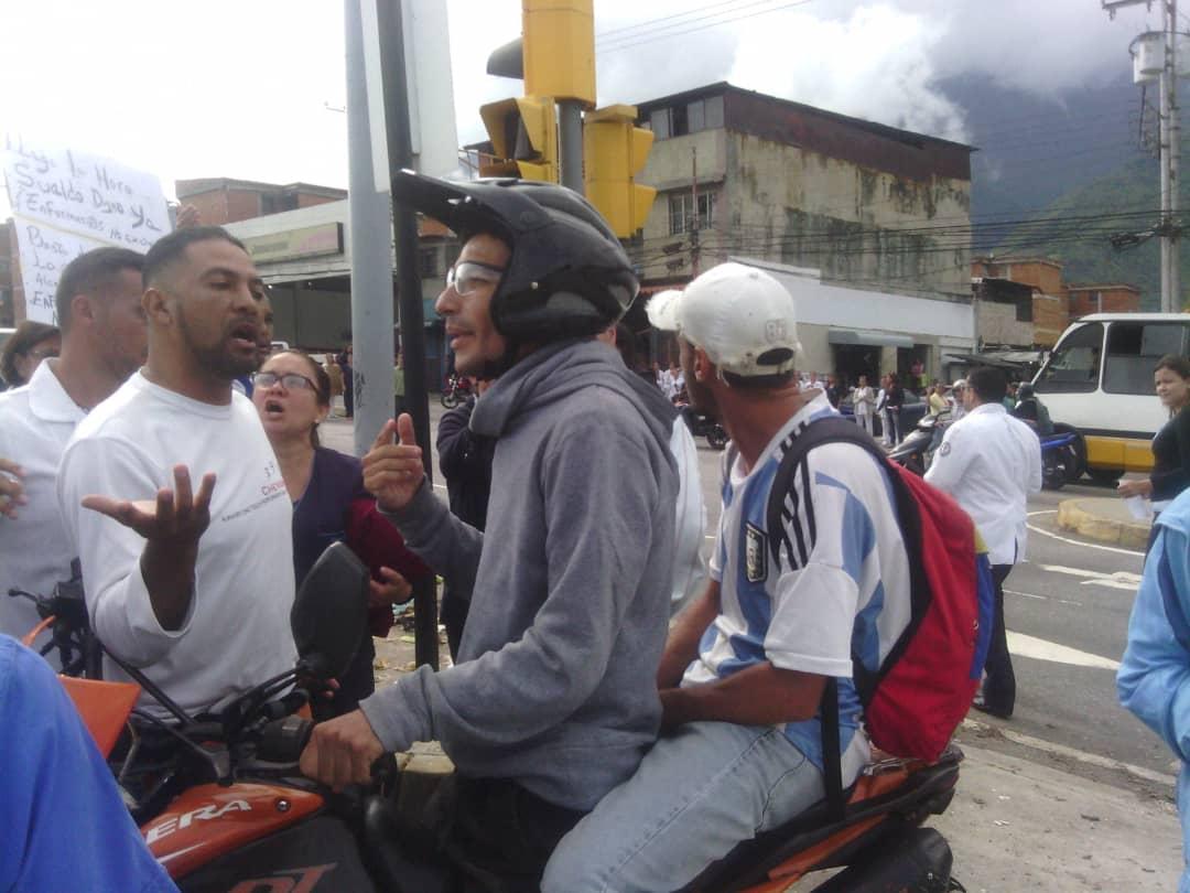 Motorizados sabotean protesta de enfermeros en Mérida #26Jun (fotos)