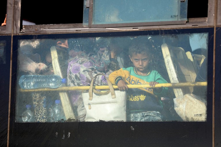 Rusia informa la evacuación de al menos 2.700 civiles del suroeste de Siria