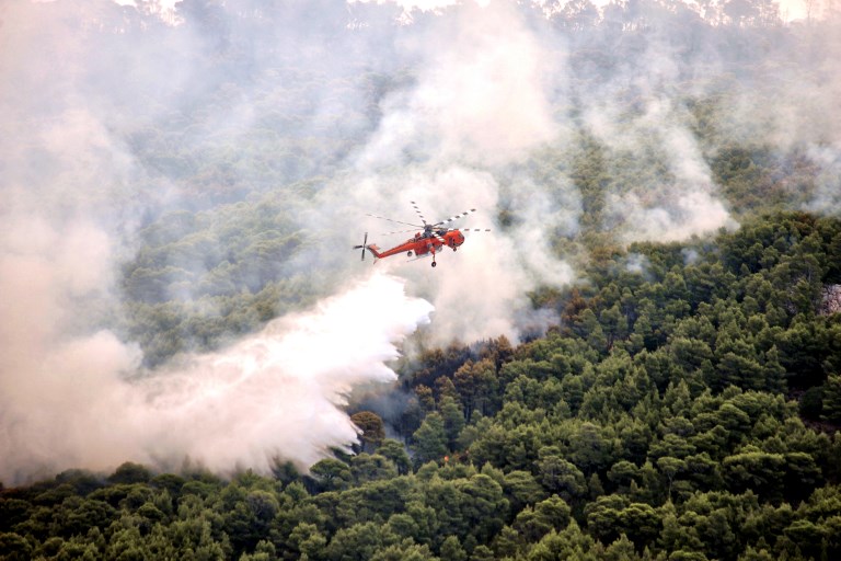 Asciende a 91 el balance de muertos en Grecia por incendios