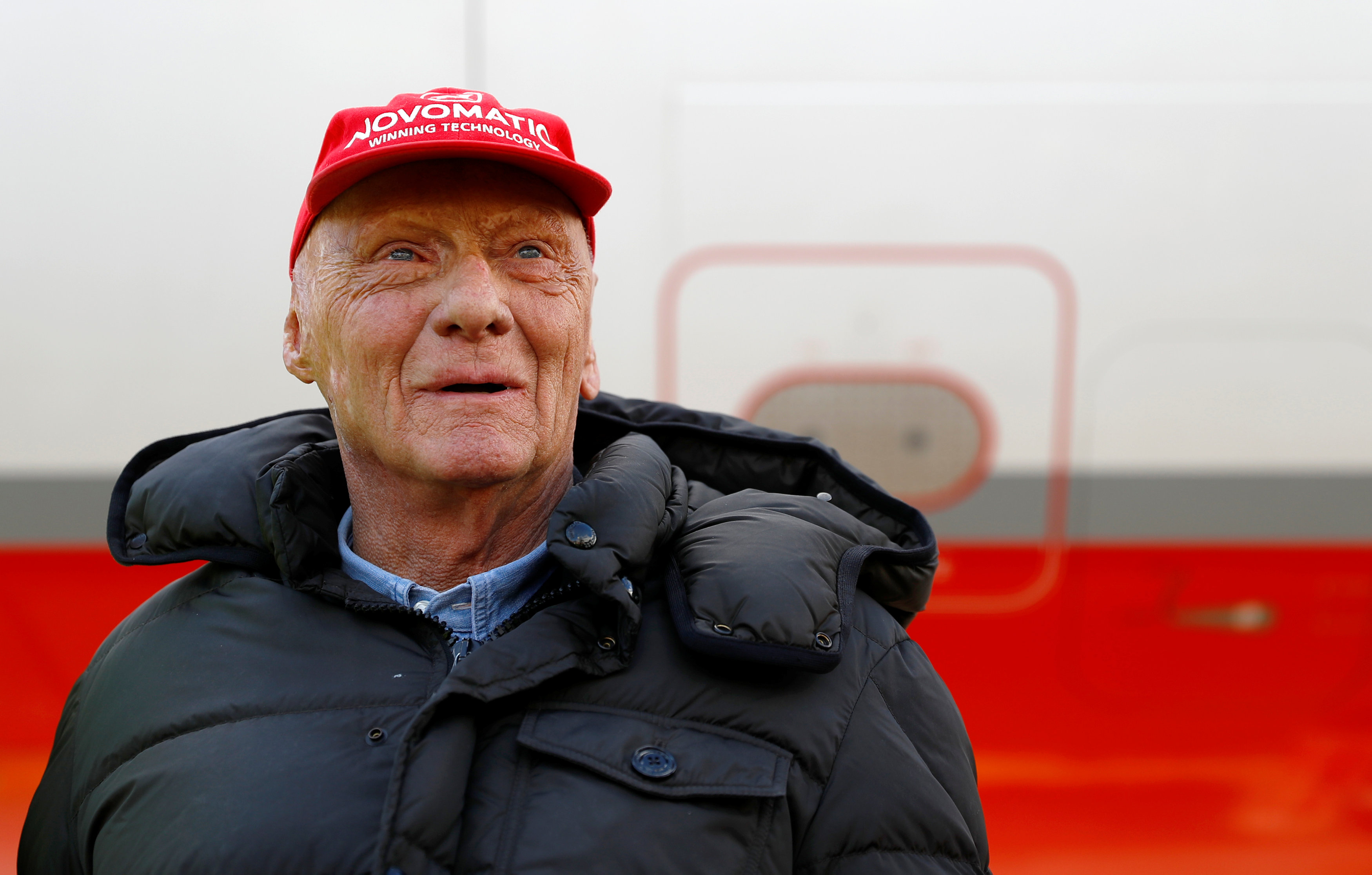 Trasplantan pulmón a excampeón de Fórmula 1 Niki Lauda