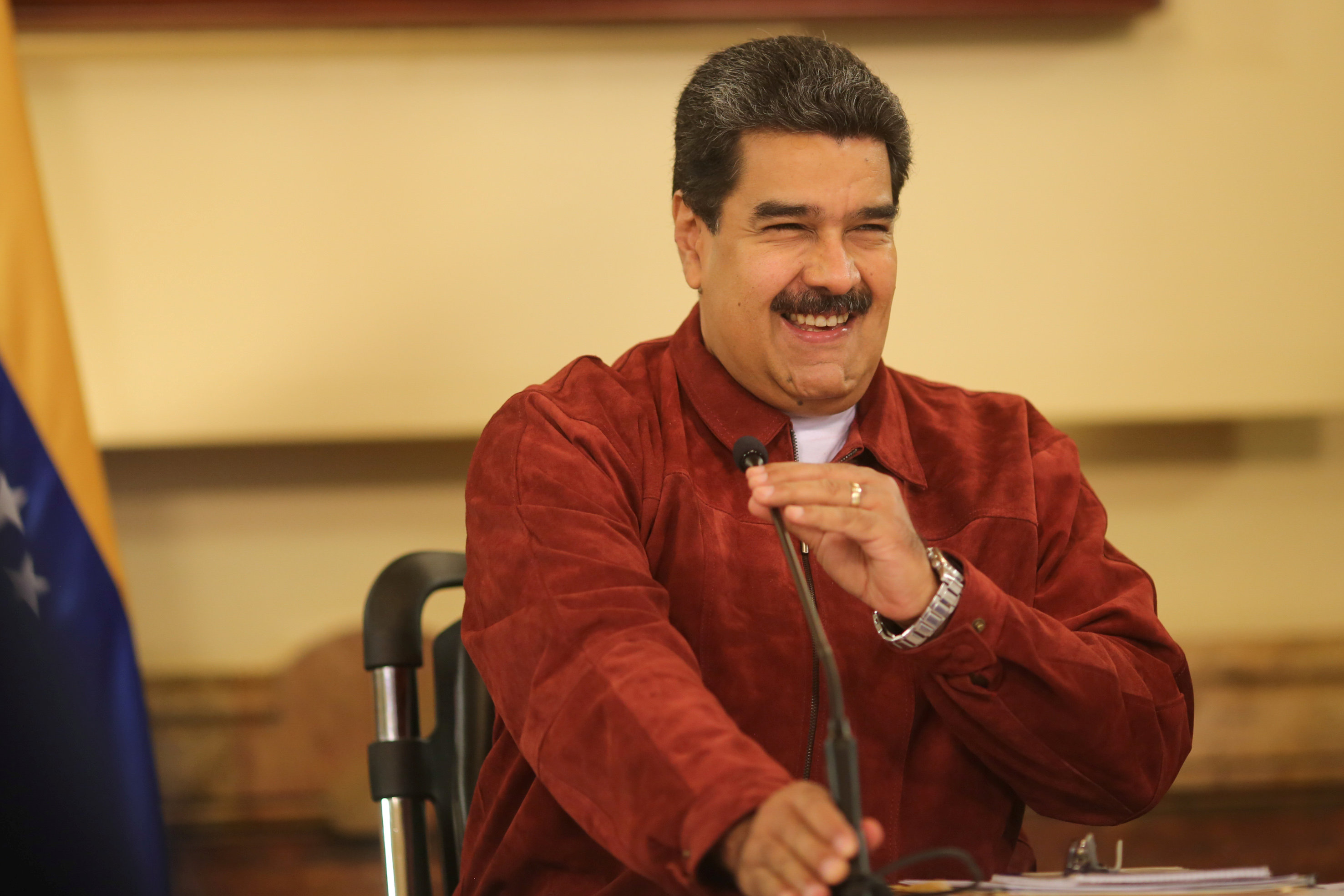 ¡Insólito! Maduro lanzó una descarada solicitud a los venezolanos por su desastre eléctrico (VIDEO)
