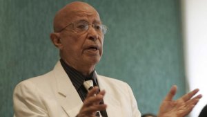 El gran cantante y compositor Carlos Almenar Otero fallece a los 92 años en Miami