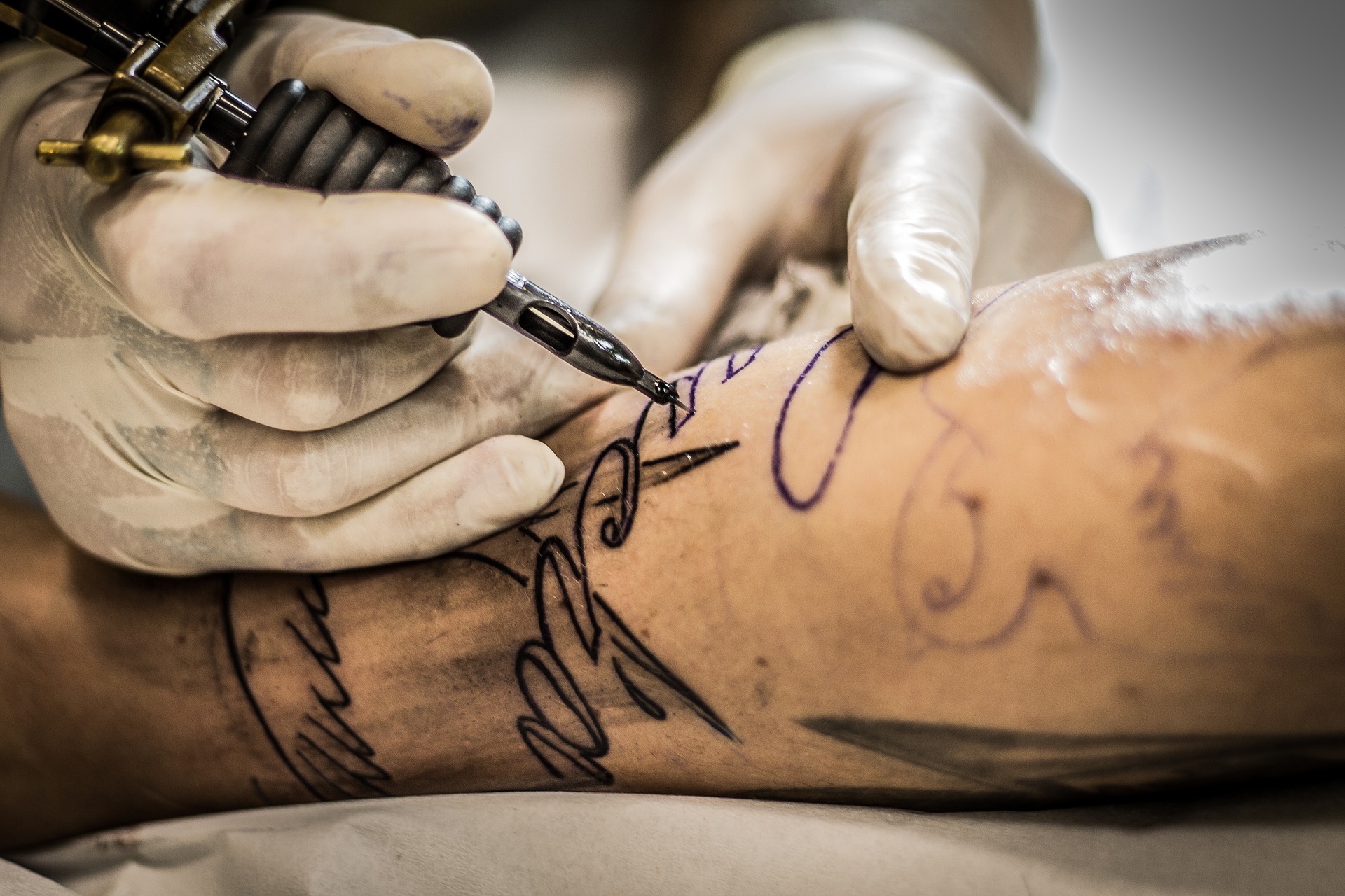 Kalaca Skull: El tatuador que se quitó la nariz para parecer una calavera (Fotos)