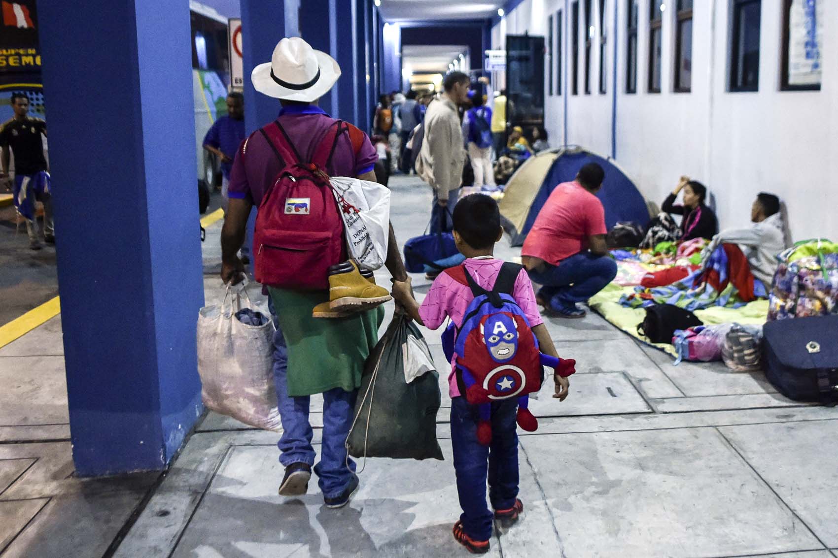 Colombia y Perú firman convenio de intercambio de información migratoria de venezolanos