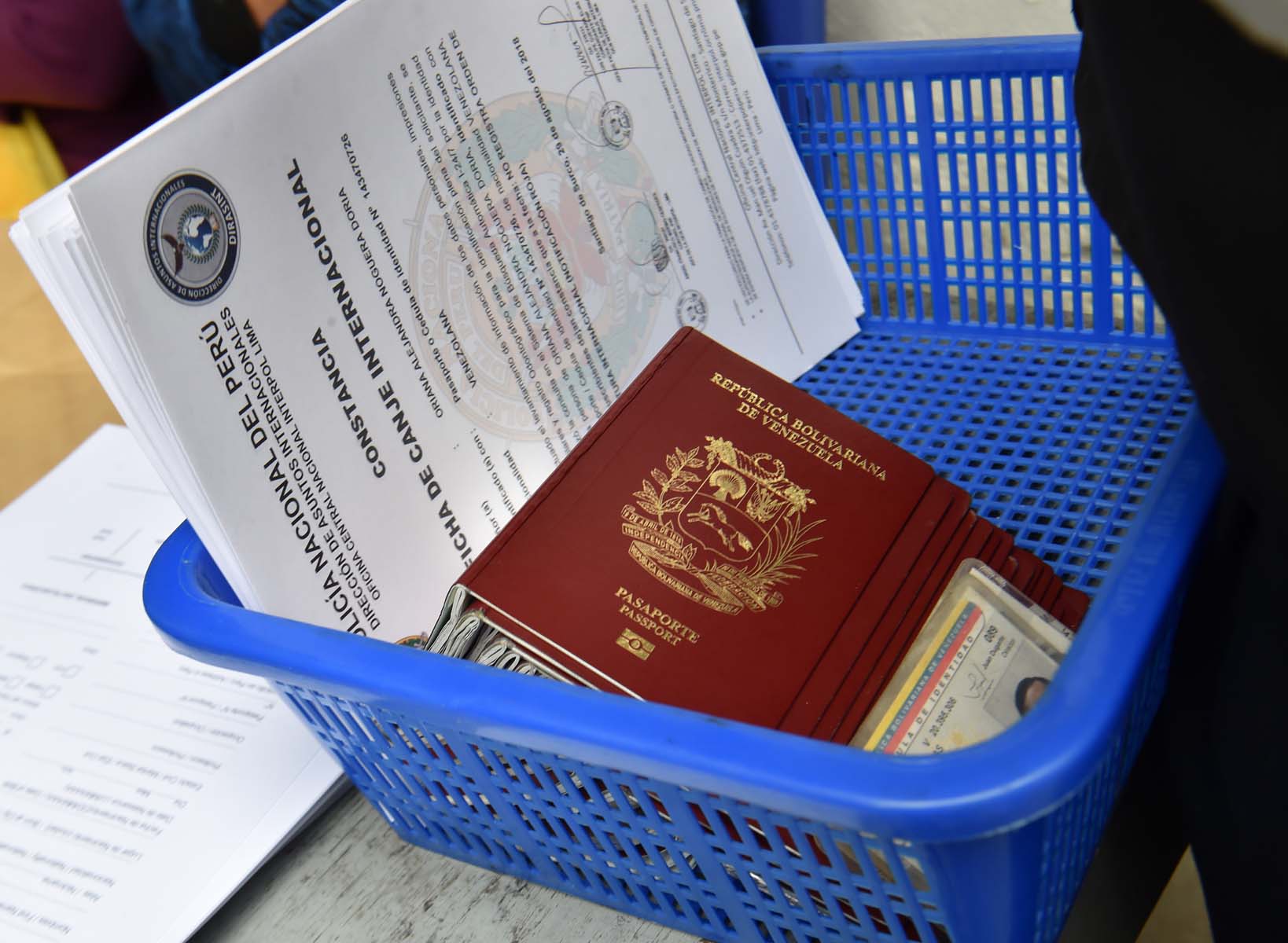 Jueza admitió demanda que permite a venezolanos ingresar a Perú sin pasaporte