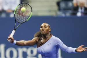 Serena Williams barre a Sevastova y va a su novena final del Abierto de Estados Unidos