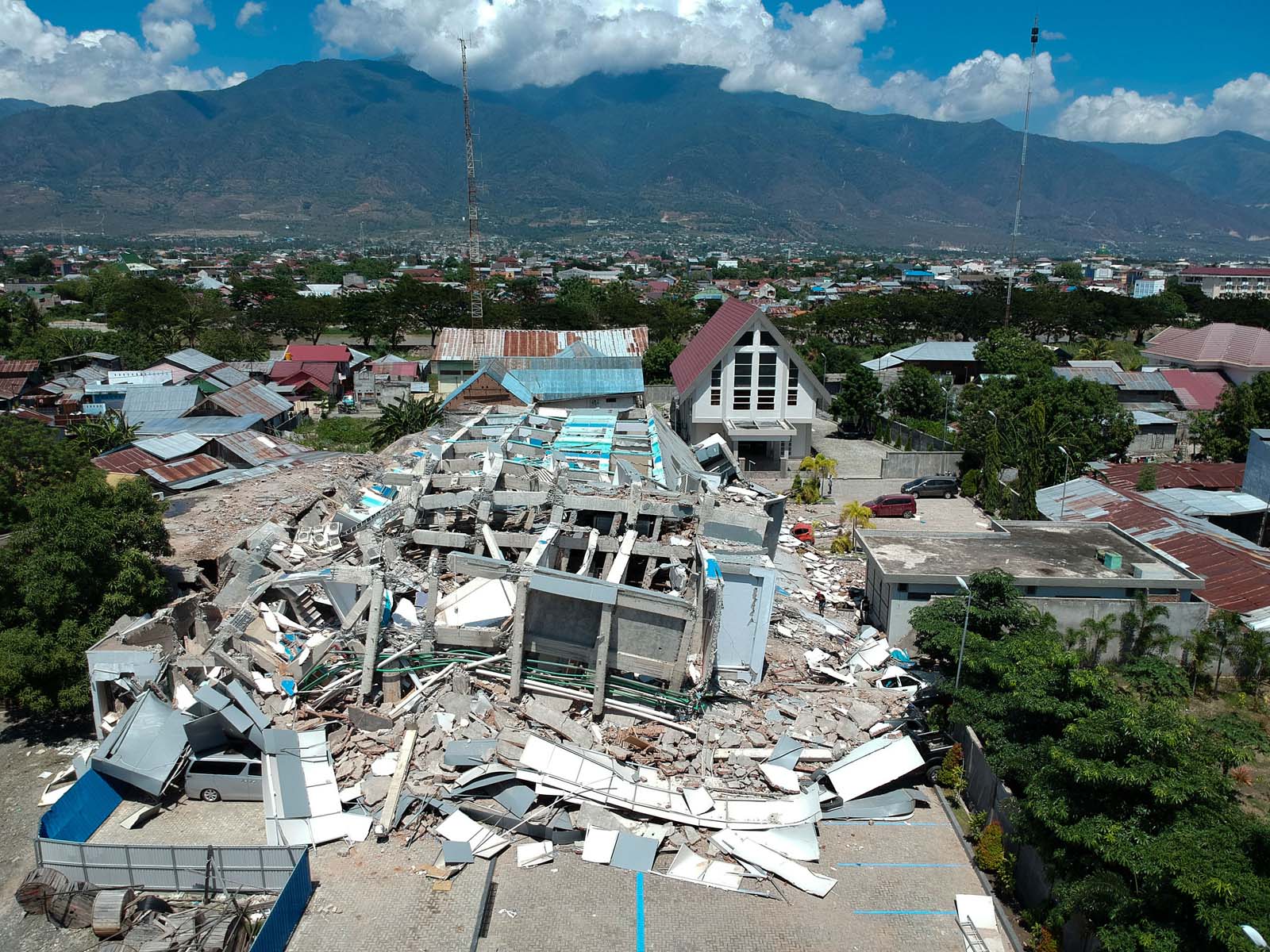 Gobierno donó 10 millones de dólares a Indonesia tras terremoto, según Delcy Eloína