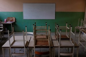 Crisis venezolana deja escuelas casi desiertas al inicio del año escolar (Fotos)