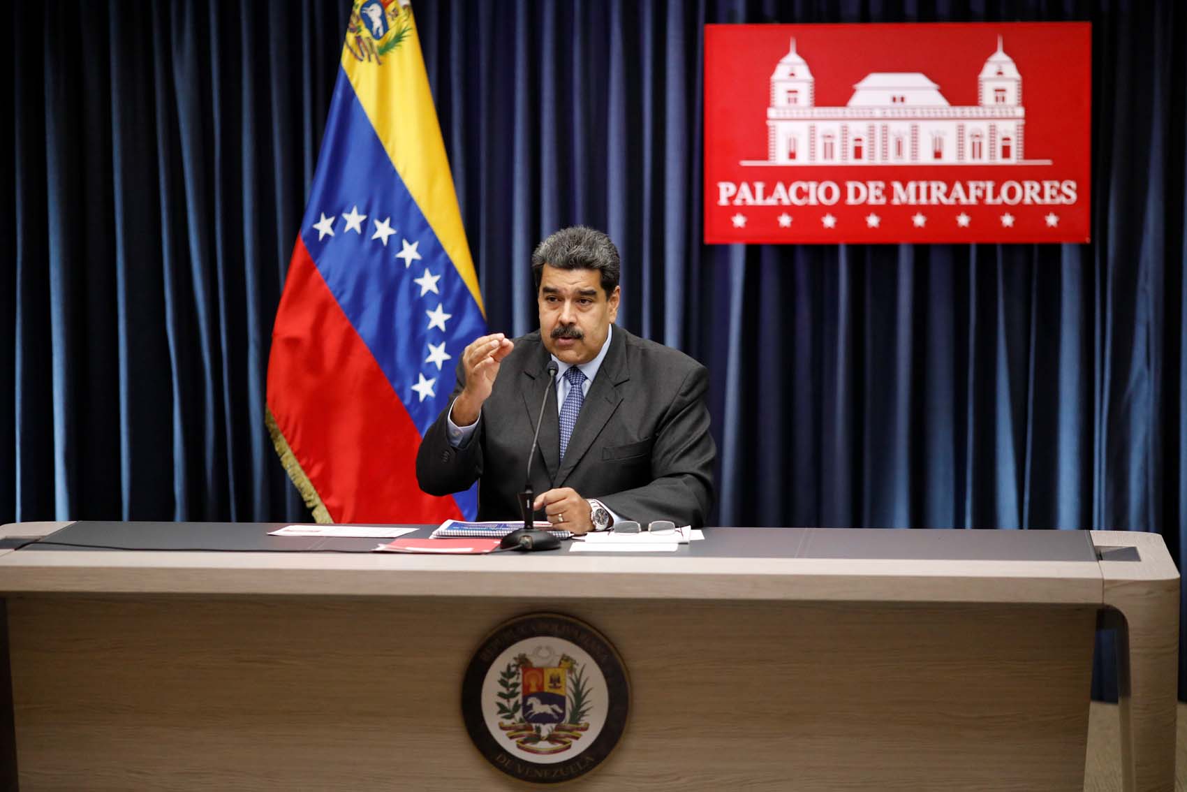 Maduro denuncia que general retirado conspira desde EEUU y Dominicana