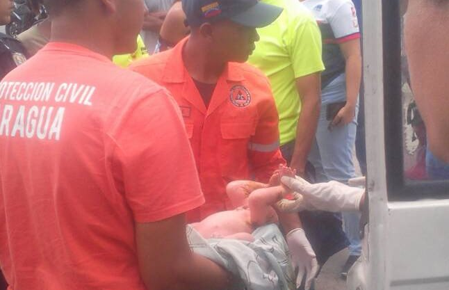 Hallan a un bebé recién nacido que fue abandonado en Maracay #3Sep (Fotos)