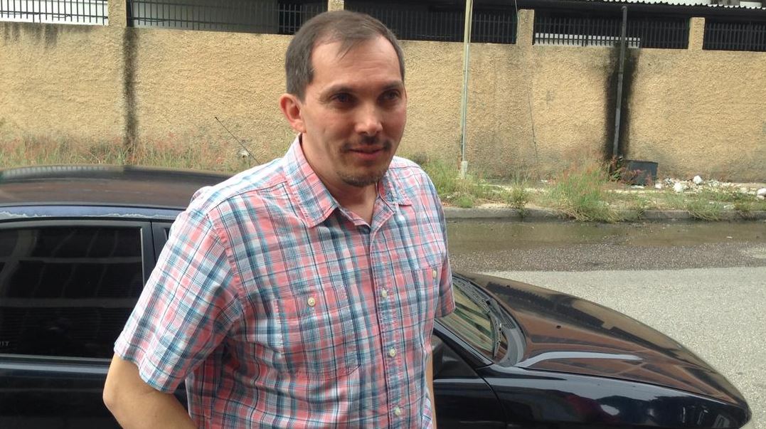 El periodista Isnardo Bravo es liberado luego de ocho horas de reclusión en la sede de Dgcim #24Sep